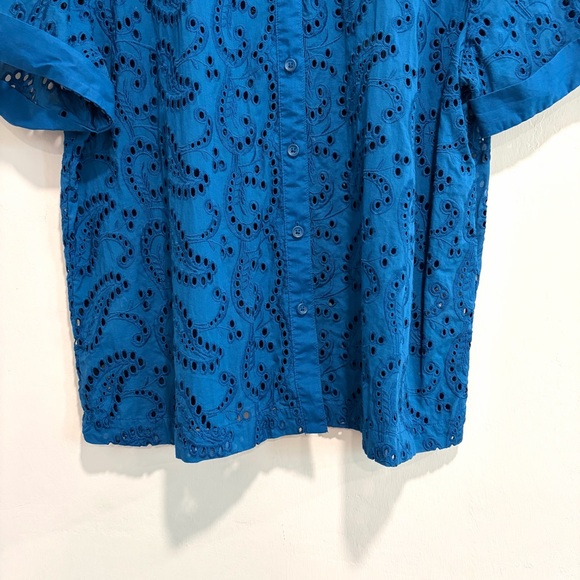 Chicos Short Sleeve Paisley Eyelet Button Down Top - Picture 6 of 13